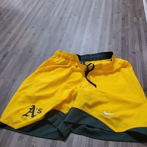 Nike MLB Oakland Athletics Shorts XL with Pockets